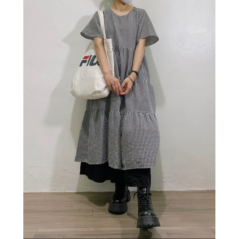 Đầm babydoll caro tầng 2hand | Instagram: maybay.2hand
