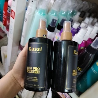 Xịt dưỡng tóc khô xơ KASSI 250ml - Cung cấp độ ẩm bù nước giúp mái tóc suôn mượt giảm tác động nhiệt,khô rối chẻ ngọn .