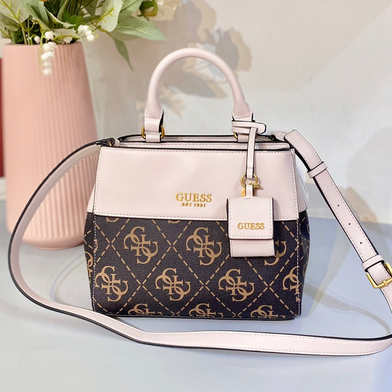 Túi guess mẫu mới đeo chéo nữ