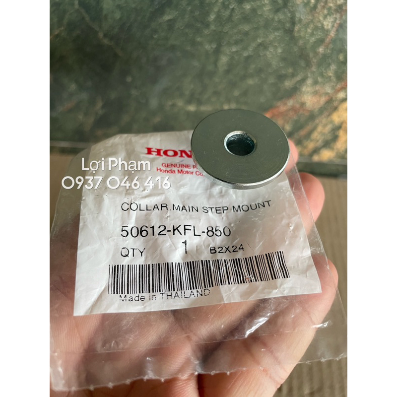Ắc col gác chân máy 2 tầng Wave thái 110 . Honda Thái Lan