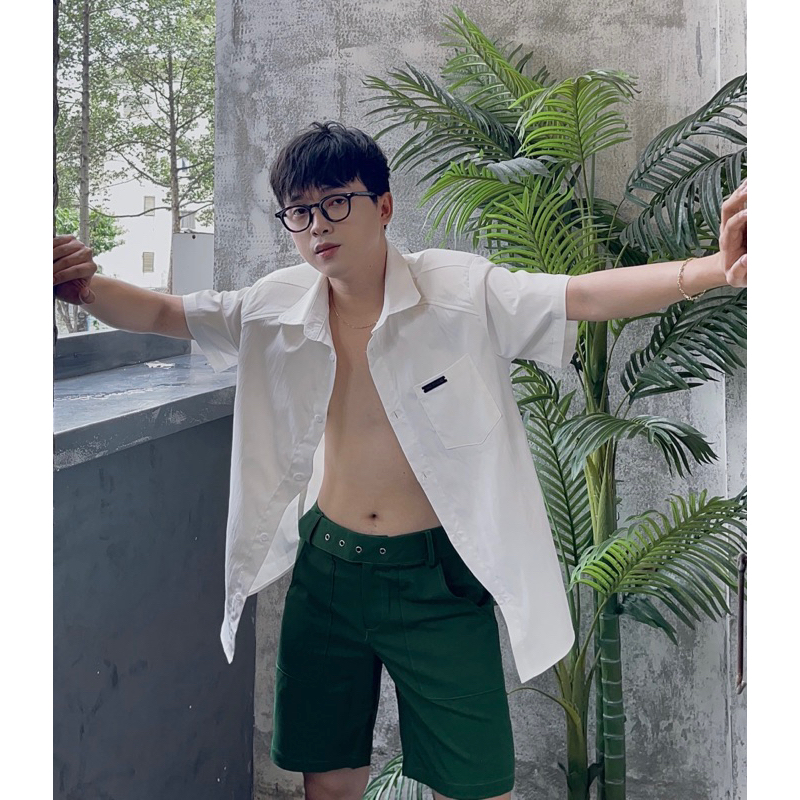 Quần short xanh form rộng