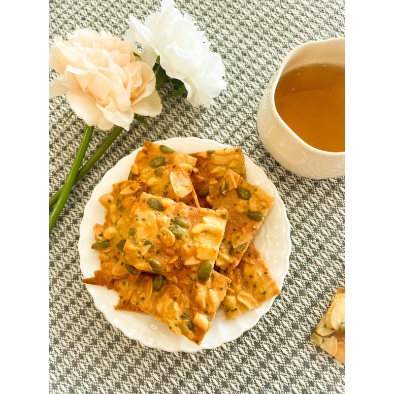 Bánh ngói hạnh nhân dừa hạt bí giòn thơm ngon ăn vặt healthy eatclean