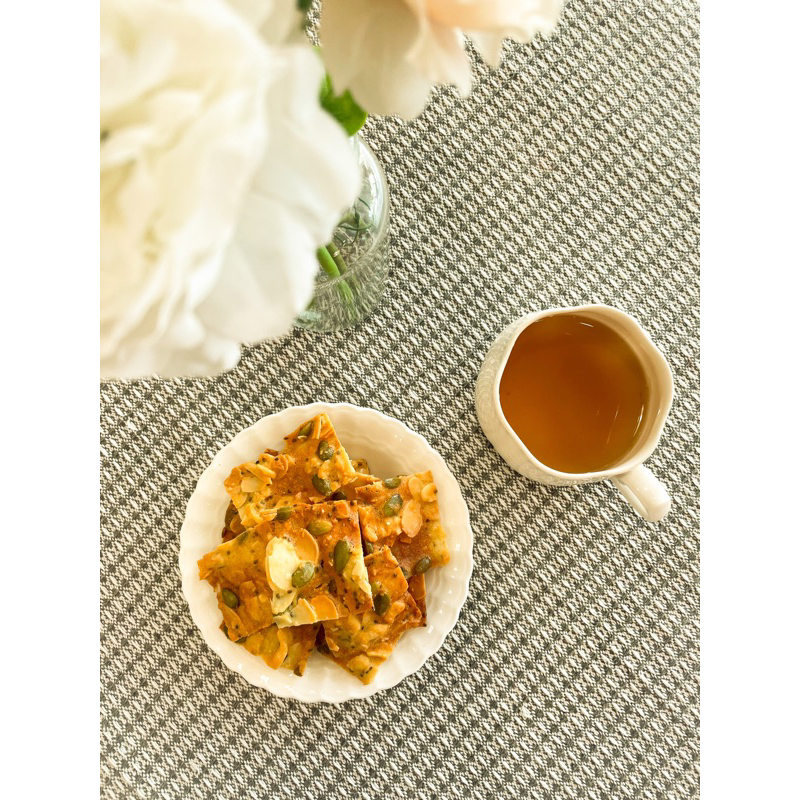Bánh ngói hạnh nhân dừa hạt bí giòn thơm ngon ăn vặt healthy eatclean