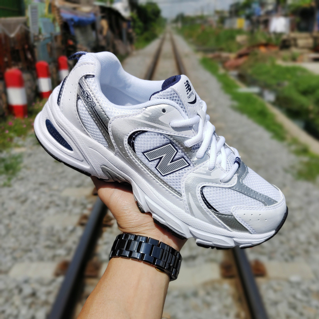 SNEAKERS NEW BALANCE RETRO RUNNING 530 WHITE/ NAVY 2023 🔥