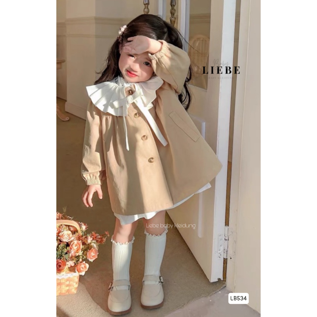 Áo khoác dáng váy kaki tiểu thư