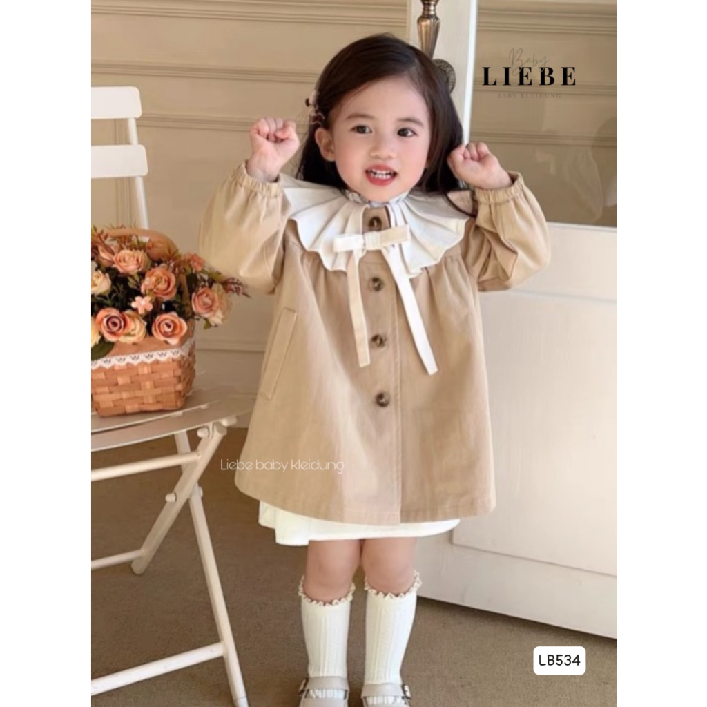 Áo khoác dáng váy kaki tiểu thư