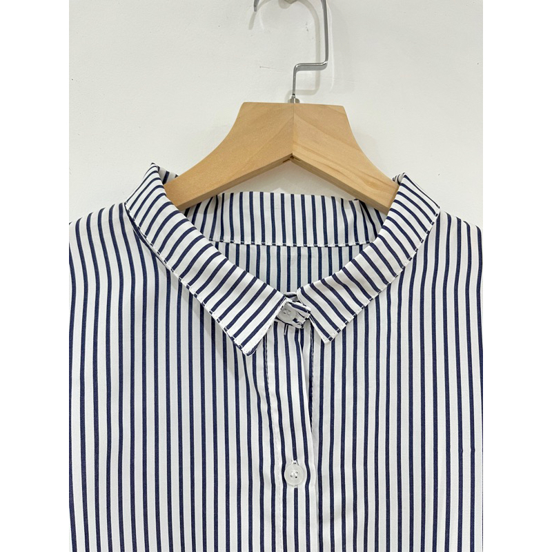 Áo sơ mi Hàn freesize kẻ sọc dễ phối đồ