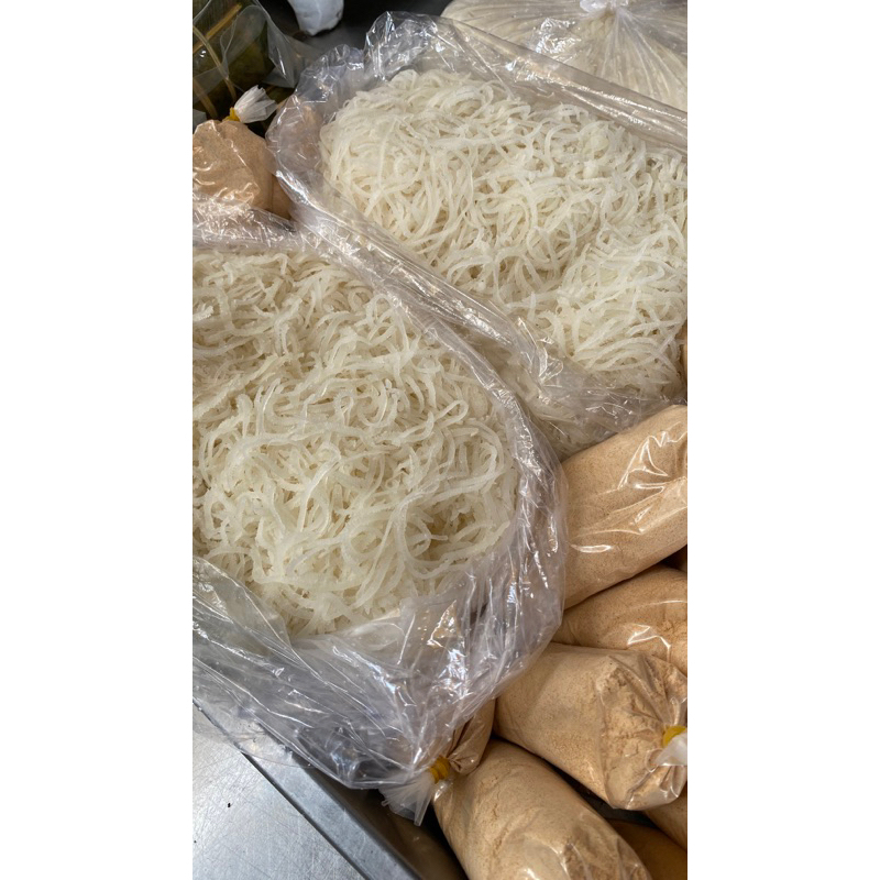 Bì heo thái sợi ăn cơm tấm