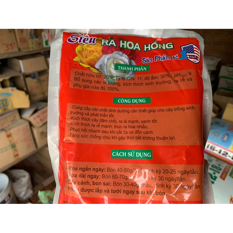 Phân Bón Chuyên Hoa Hồng Tậu Tán Cứng Cây Ra Hoa Nhiều gói 700g