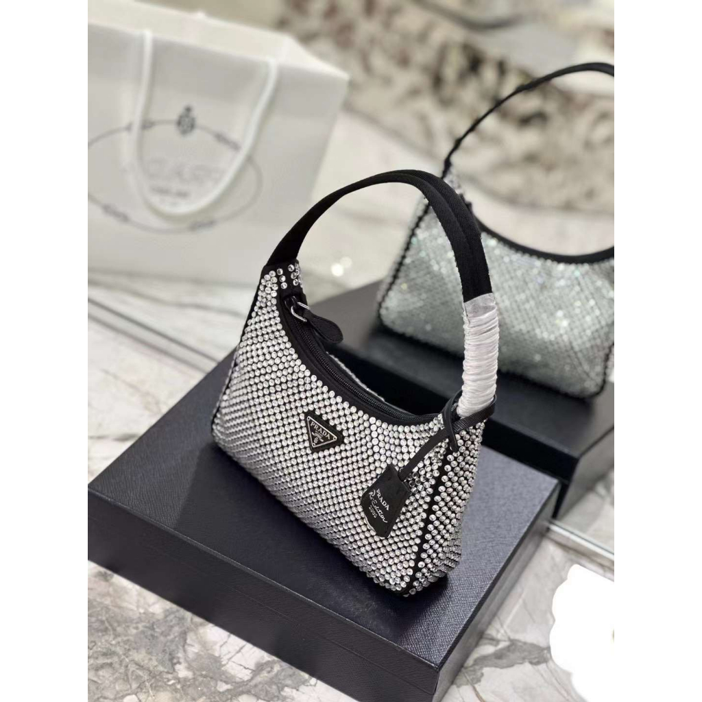 TÚI PRADA KẸP NÁCH BLING SZ22
