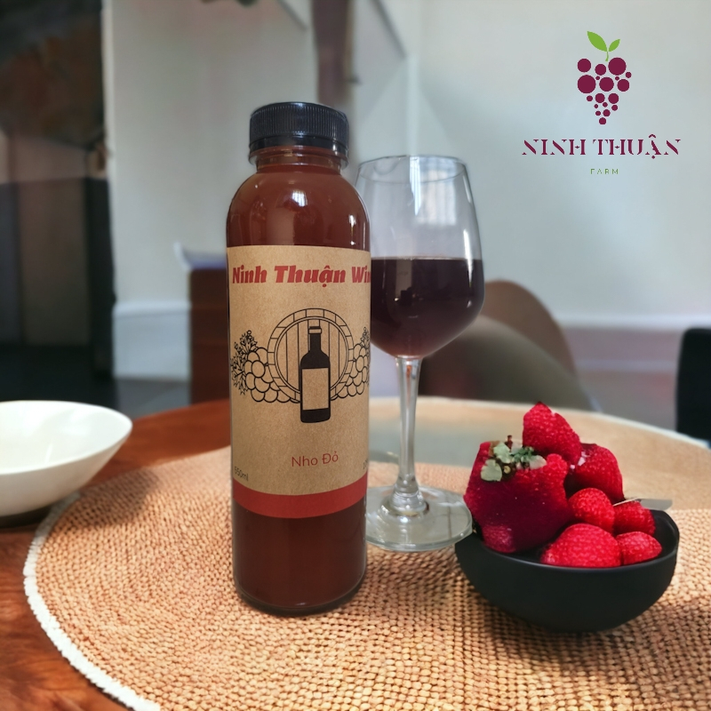 Nước nho đỏ Ninh Thuận lên men tự nhiên chai nhựa 500ml