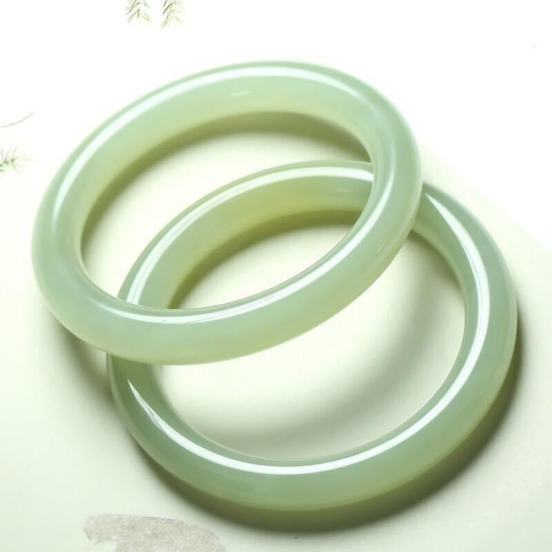 Vòng ngọc hoà điền