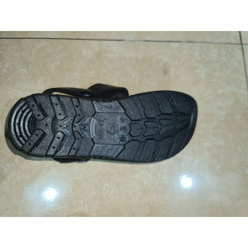 Dép quai hậu nam cực êm chân, đi mưa thoải mái