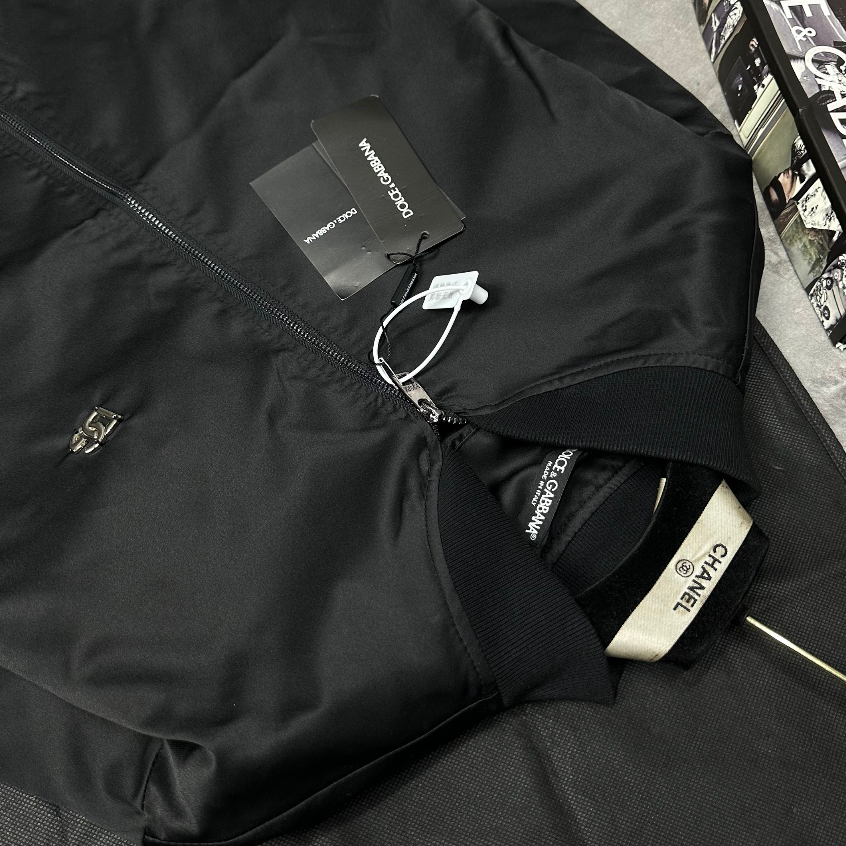 Áo Khoác Gió Hai Lớp D.G Đính Lô Gô Kim Loại Chất Gió tàu Chống Nước Hàng Neww 2023