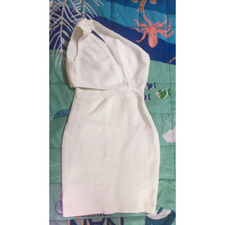 Thanh lý Đầm boby size xs màu trắng
