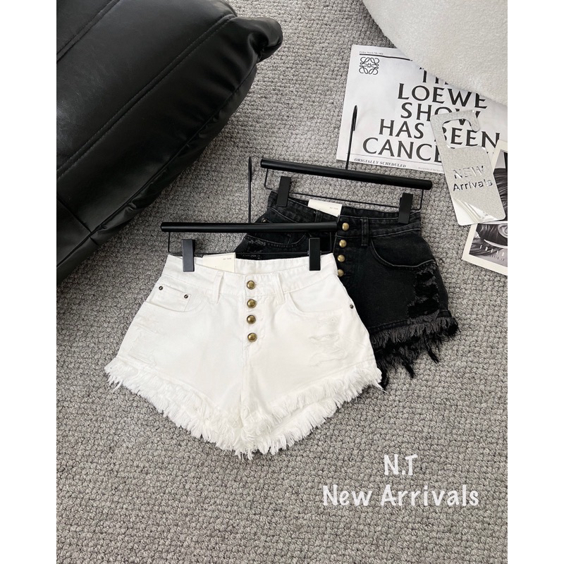 Quần Sooc Jean 4 Khuy Tua Rua