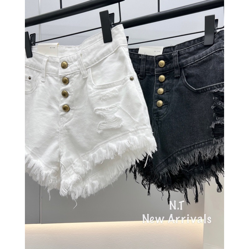 Quần Sooc Jean 4 Khuy Tua Rua