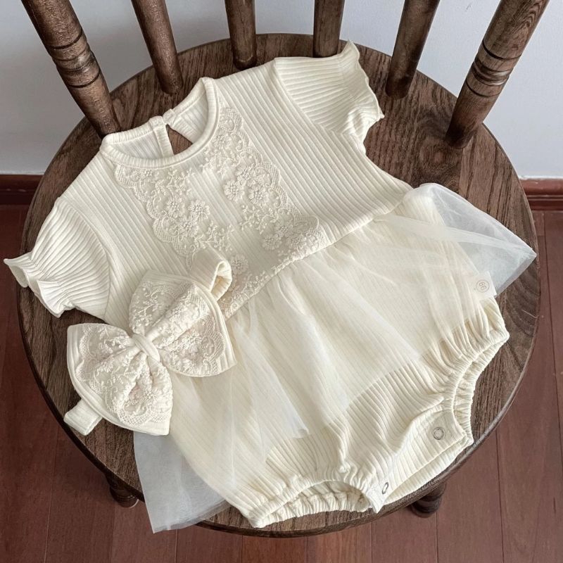 Bodysuit dài tay phối ren kèm nơ cho bé gái mùa thu đông