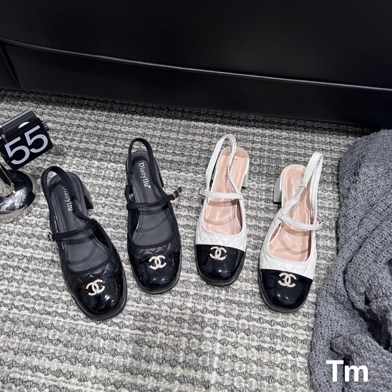 Giầy búp bê tag đá chữ C