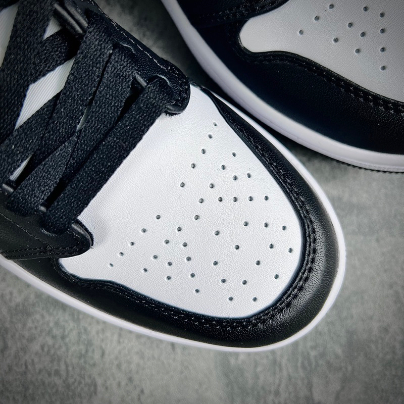 Giày Jordan 1 Low Panda Màu Trắng Đen, da trơn thấp cổ