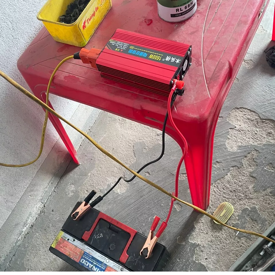 Bộ kích điện inverter 12V lên 220V CÔNG SUẤT 1500W Sóng Sine Chuẩn