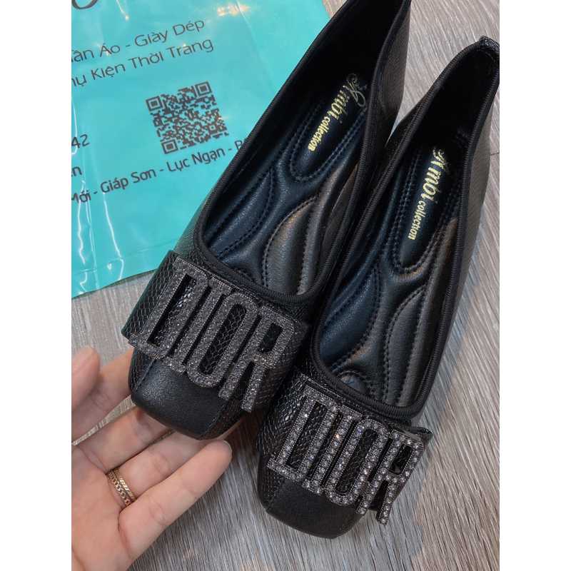 Giày bệt nữ da rắn đính đá