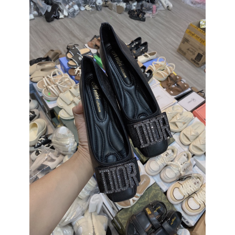 Giày bệt nữ da rắn đính đá