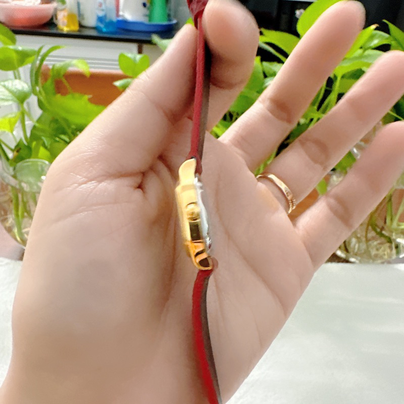 Đồng hồ nữ si nhật dáng tank hiệu Citizen