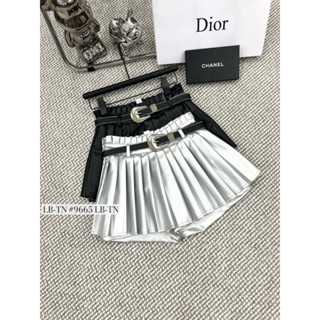 Chân váy da xếp ly kèm đai