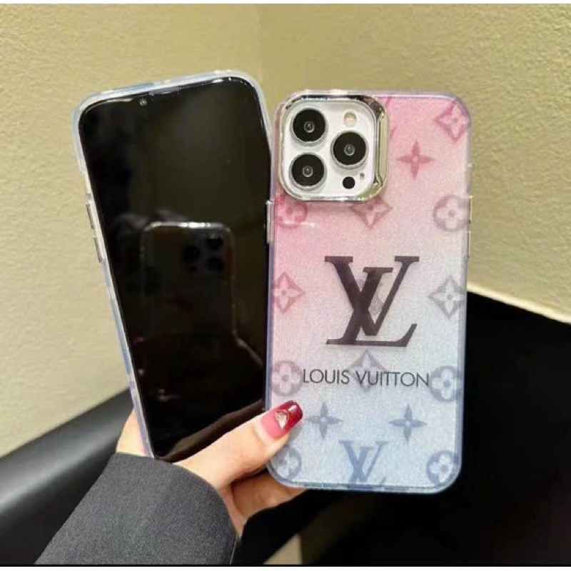 Ốp Silicon Vàng cam kim loại nhũ LV iphone 15 pro max