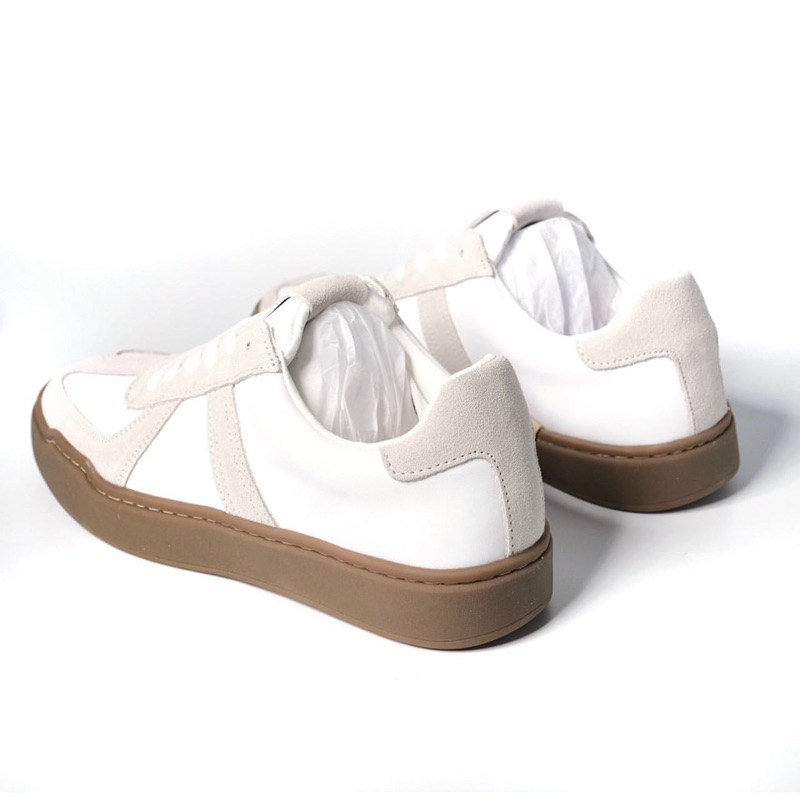 BASIC SHOE / đôi giày mang outfit nào cũng hợp và dễ mix đồ