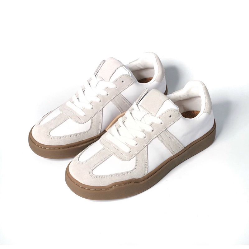BASIC SHOE / đôi giày mang outfit nào cũng hợp và dễ mix đồ