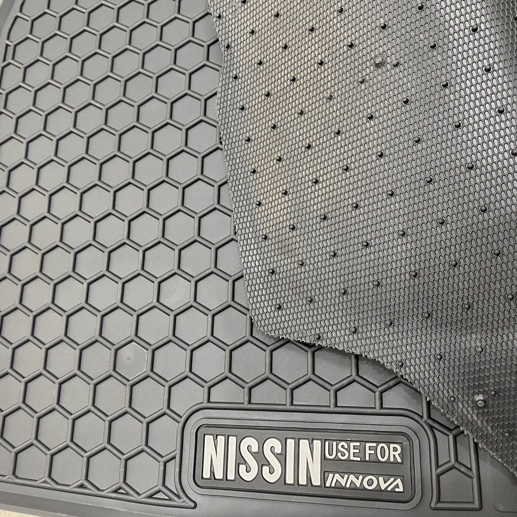 Thảm trải sàn, lót sàn cao su xe Toyota Innova 2006 - 2021, 2022, 2023 - Hàng cao su đúc không mùi- Mẫu 2