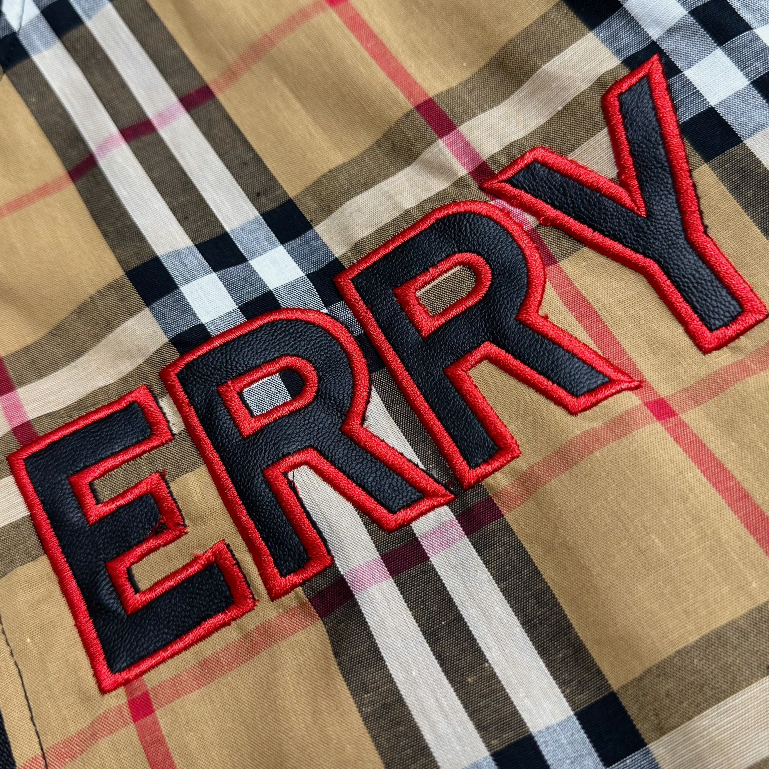 Áo Khoác Bomber Burb.Bery Phối Thân Thêu Chữ Hot New 2023 - Áo Khoác Bomber Nam Nữ Cao Cấp