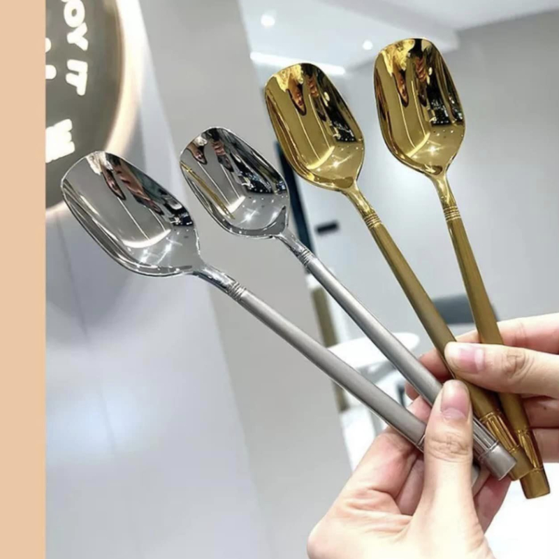 Thìa, Muỗng Inox Sáng Bóng Không Gỉ Sét Ăn Cơm, Cháo, Súp Mẫu Mới Cán Dài Đầu Vuông Mạ Vàng Và Bạc Phong Cách Châu Âu