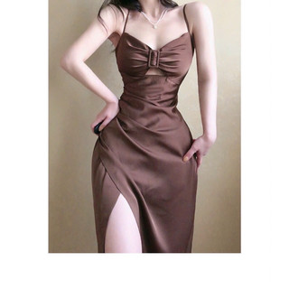 Đầm phi bóng