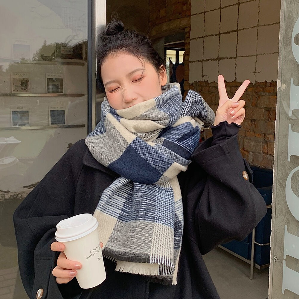 KHĂN CHOÀNG UNISEX MÀU XANH DƯƠNG CARO TO NHỎ MÙA ĐÔNG