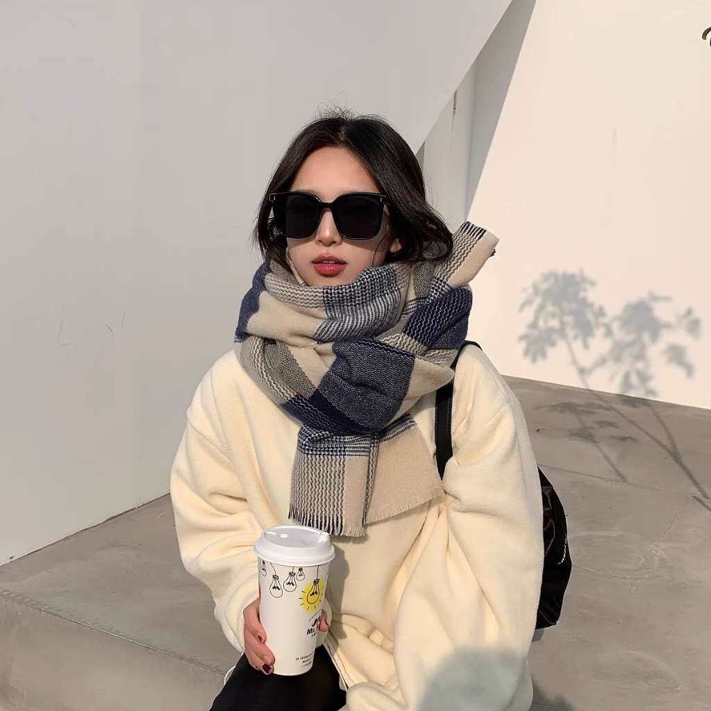 KHĂN CHOÀNG UNISEX MÀU XANH DƯƠNG CARO TO NHỎ MÙA ĐÔNG