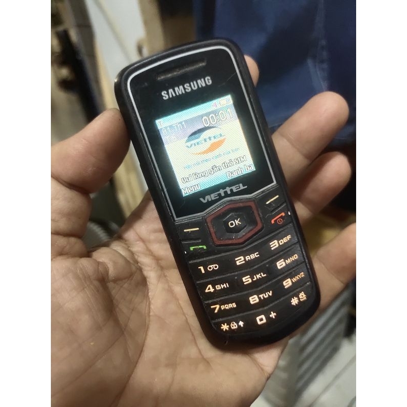 - Xác điện thoại samsung E1081T