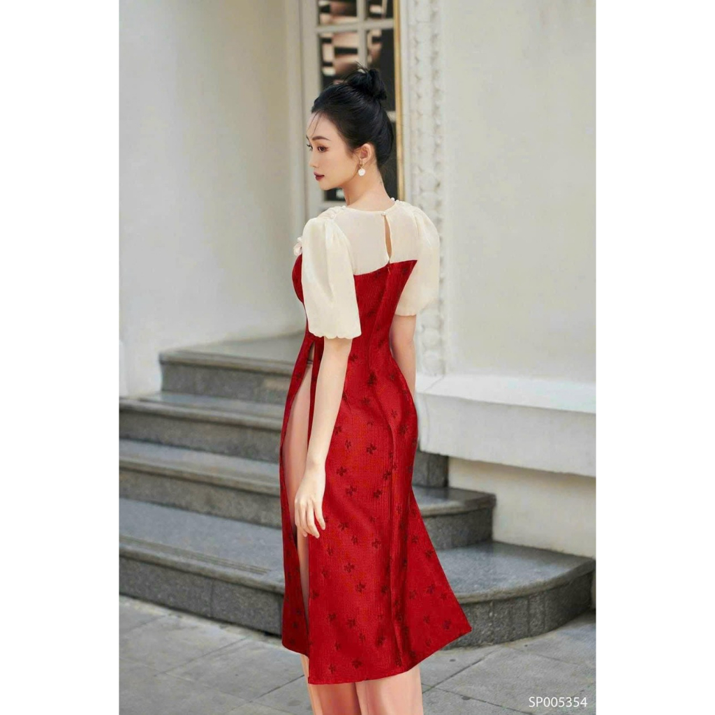 Áo dài thiết kế cổ vuông điểm hoa phối von tơ cao cấp