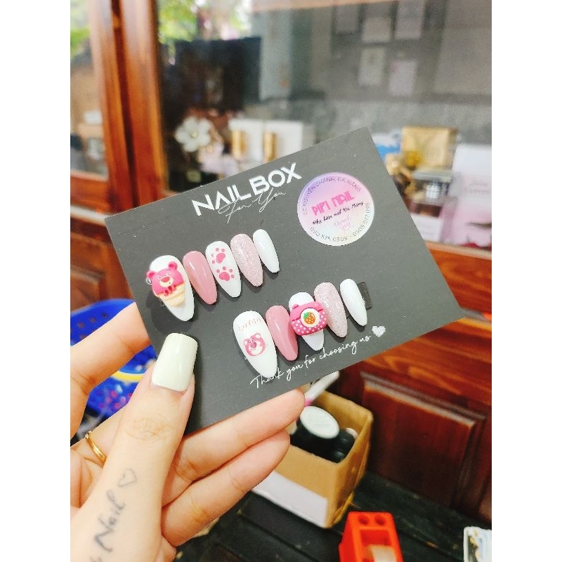 nailbox gấu dâu charm mix sticker