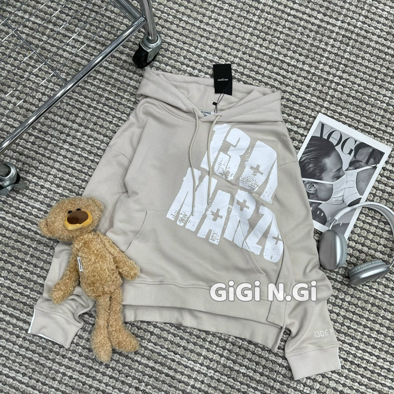 Áo hoodie 13de marzo chữ lưng đính gấu thỏ bông