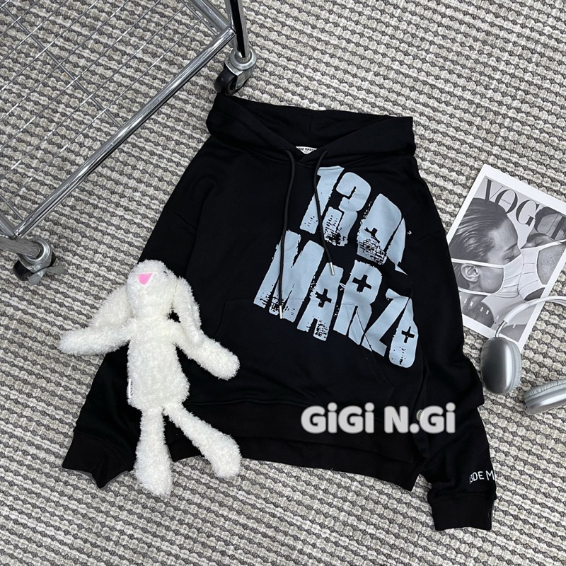 Áo hoodie 13de marzo chữ lưng đính gấu thỏ bông