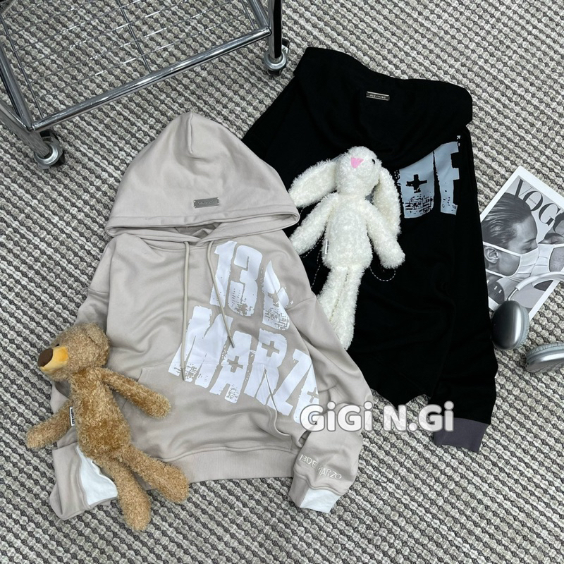 Áo hoodie 13de marzo chữ lưng đính gấu thỏ bông
