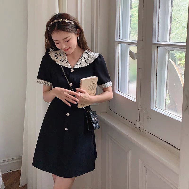 ĐẦM ĐEN CỔ SEN VIỀN TRẮNG