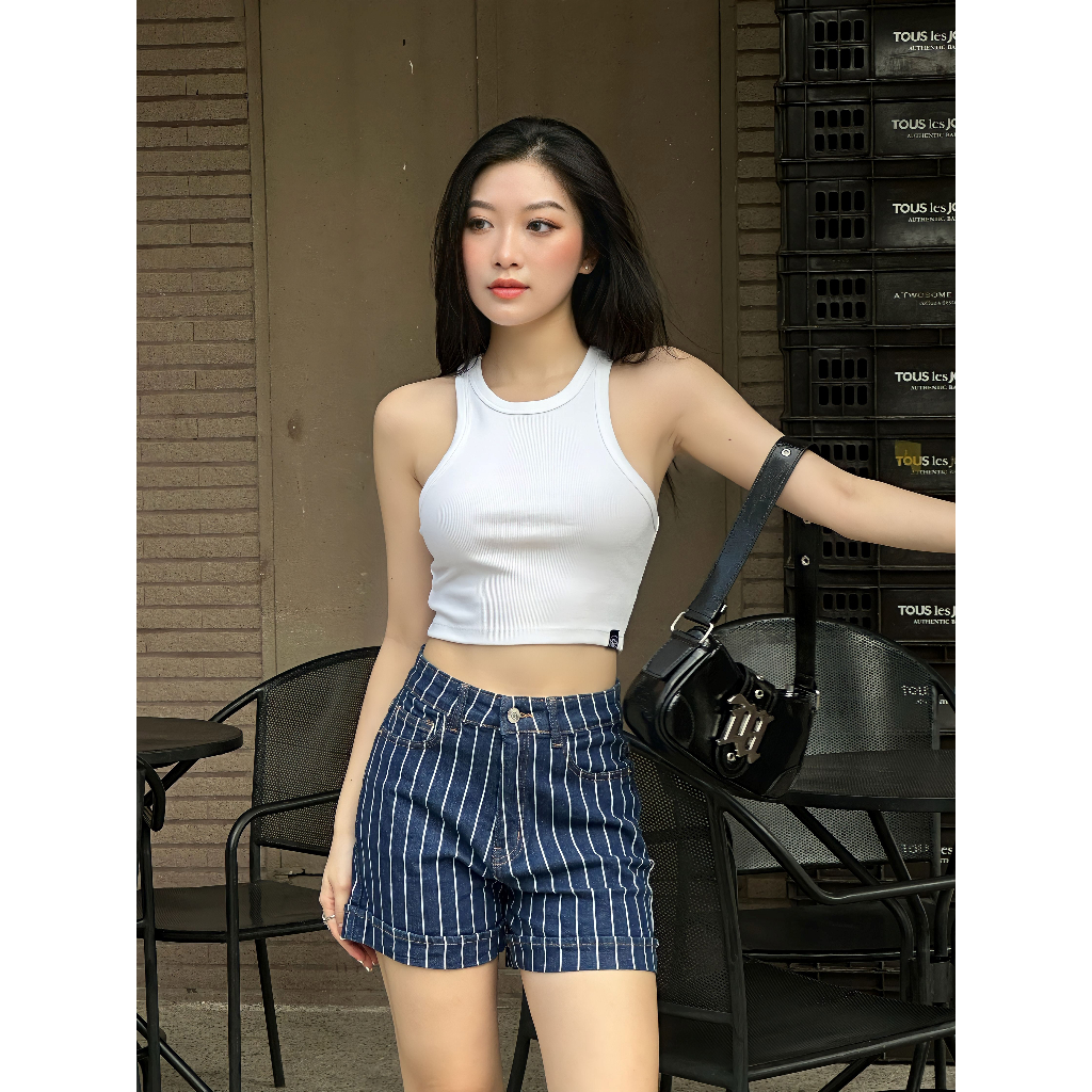 Quần short jeans nữ lưng cao màu xanh sọc co giãn vừa phải HEYBEE HJ1447