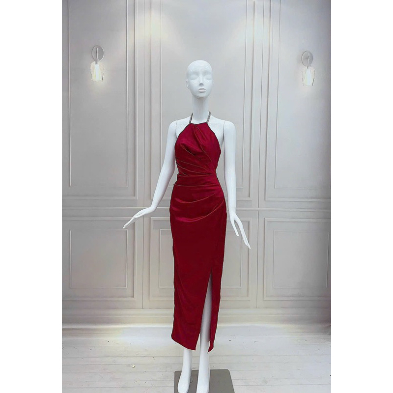 Đầm yếm đá nhún xẻ tà