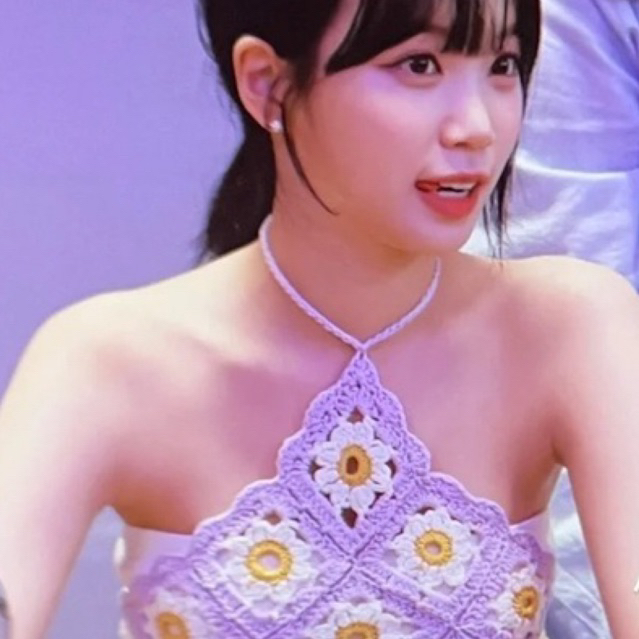 Áo yếm móc len handmade hoạt tiết hoa