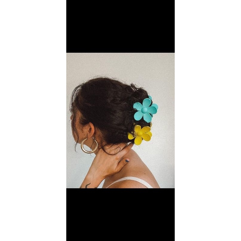 Kẹp càng cua bông hoa