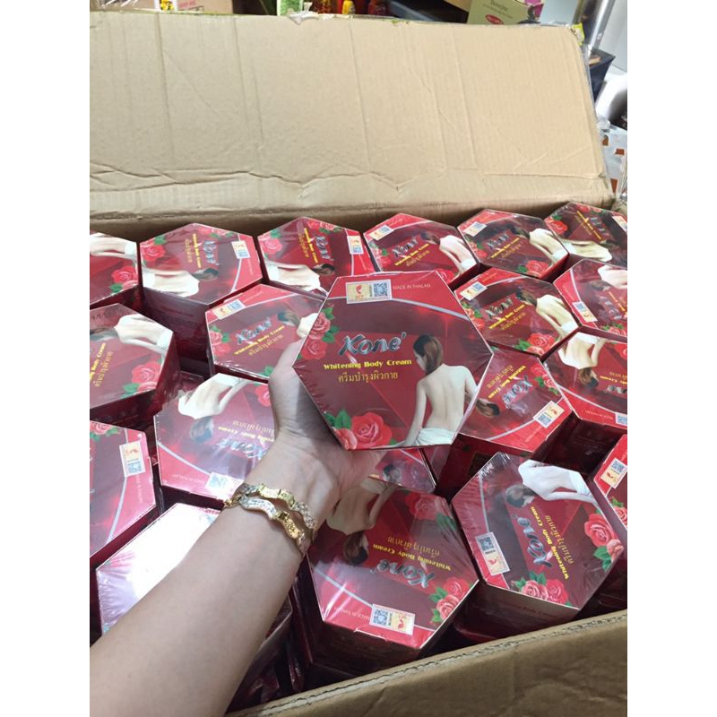 Kem body siêu trắng mẫu mới hộp đỏ